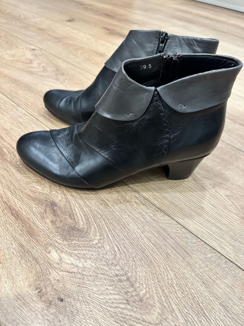 GORGEOUS Women's Black/grey Leather Ankle Boots - Classic Side Zip. Size 39.5